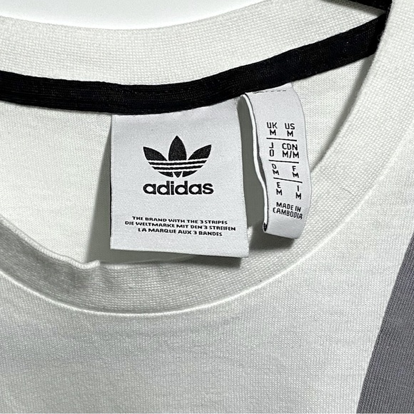 Adidas 3 Stripe Men’s White Logo Tee with Grey/Black Angled Stripe Medium - Picture 3 of 6